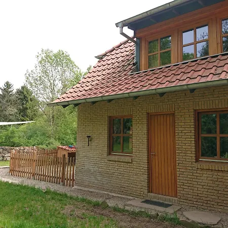 Im Buchenwaeldchen - Ruhig Gelegenes Haus - Wlan - Sauna - Garten 5000qm Und Grill Bis 12 Personen - Willkommen - Nur 10 Km Von Goettingen Nyaraló